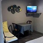 La Chaumiere D 호텔 아그