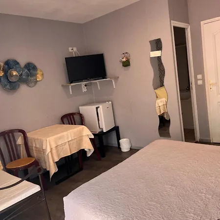 호텔 La Chaumiere D 2*