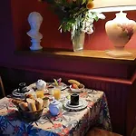 La Chaumiere D 2* אגדה