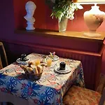 La Chaumiere D אגדה
