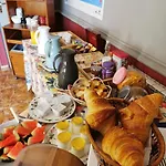 La Chaumiere D מלון