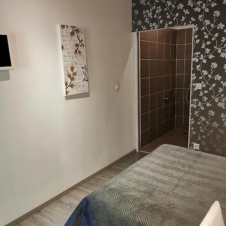 La Chaumiere D 2*