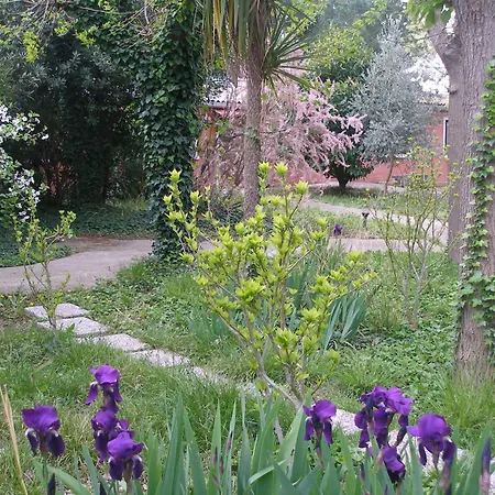 Hotel La Chaumiere 2*