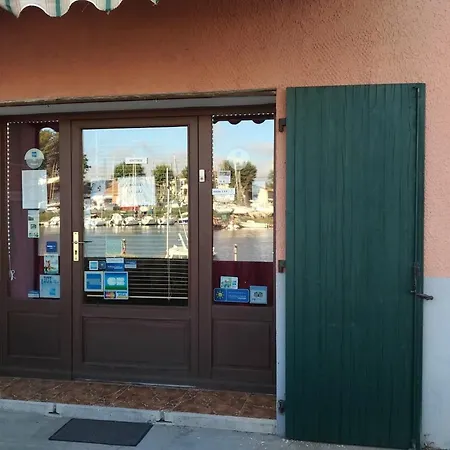 La Chaumiere D Otel Agde