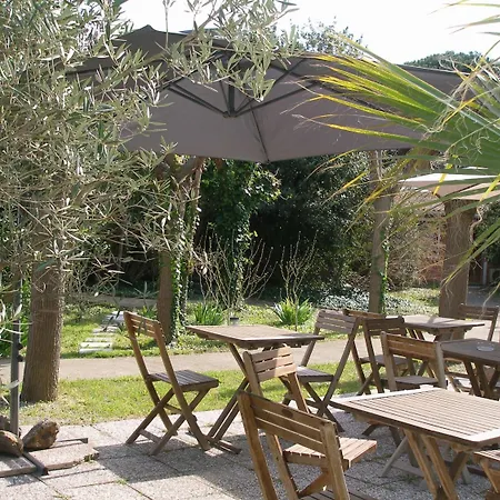 La Chaumiere D Hotell