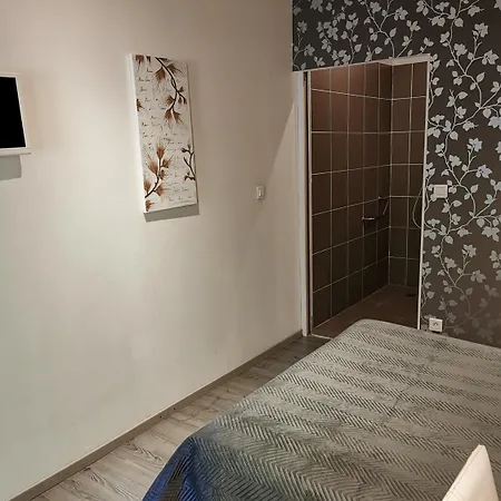 Hotel La Chaumiere D 2*
