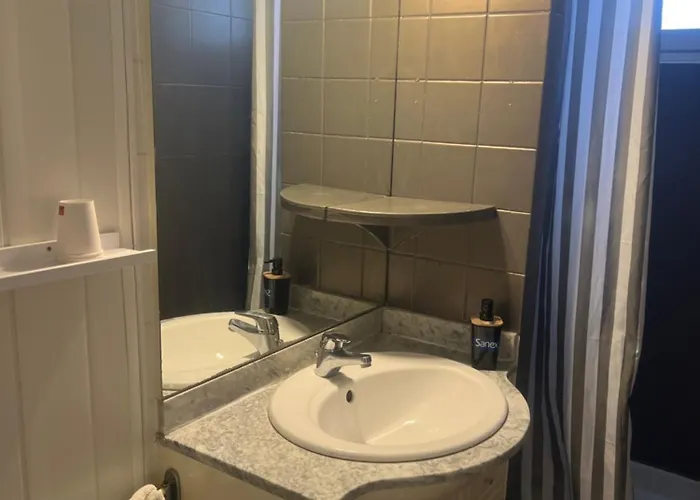 La Chaumiere D Otel Agde