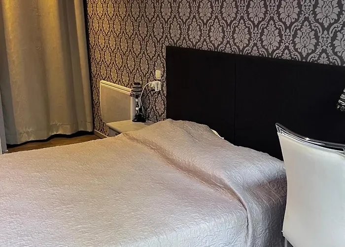 La Chaumiere D Otel 2*