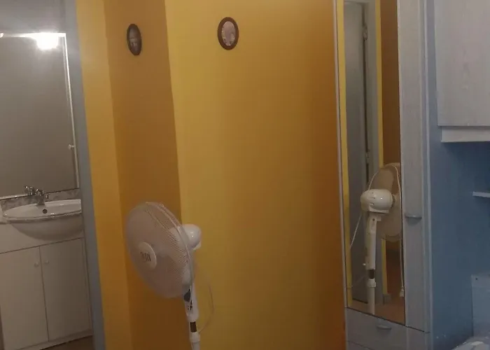 ホテル La Chaumiere D アグド