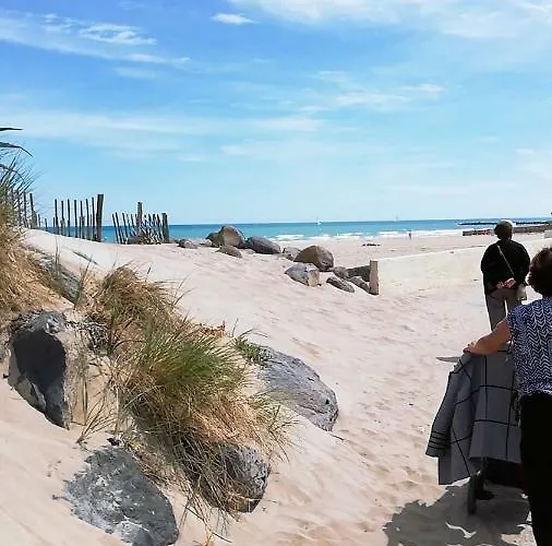 La Chaumiere D ホテル